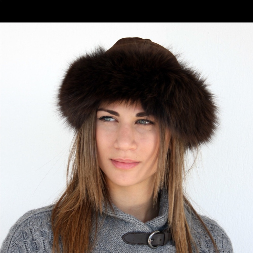 Real fox fur and suede leather hat for woman